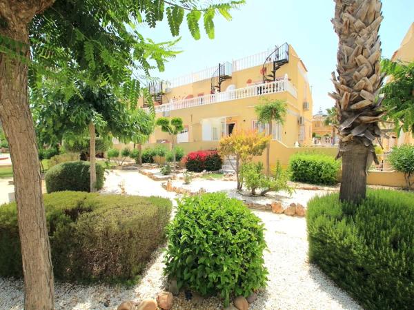 Chalet adosado en avenida de la Estación