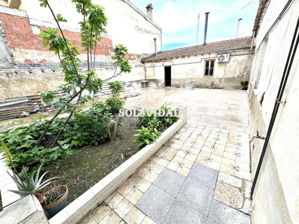 Casa independiente en calle Comandante Bernabé