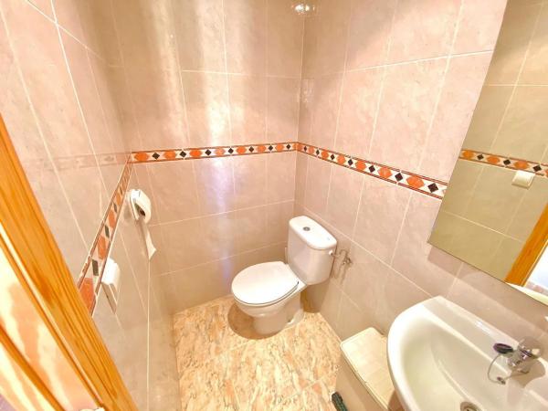 Chalet pareado en calle moncayo