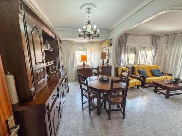 Piso en calle Almirante Cervera, 2