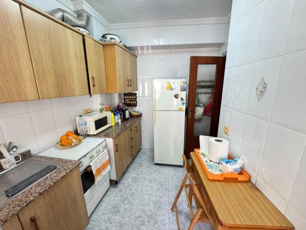 Piso en calle Almirante Cervera, 2