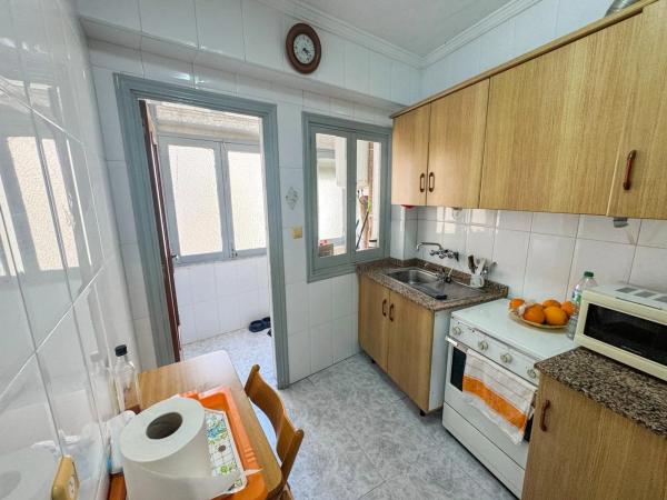 Piso en calle Almirante Cervera, 2