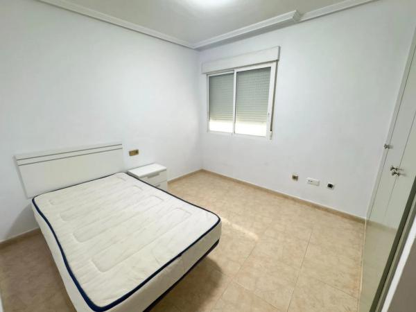 Piso en calle Francisco Zaragoza Ruiz, 6