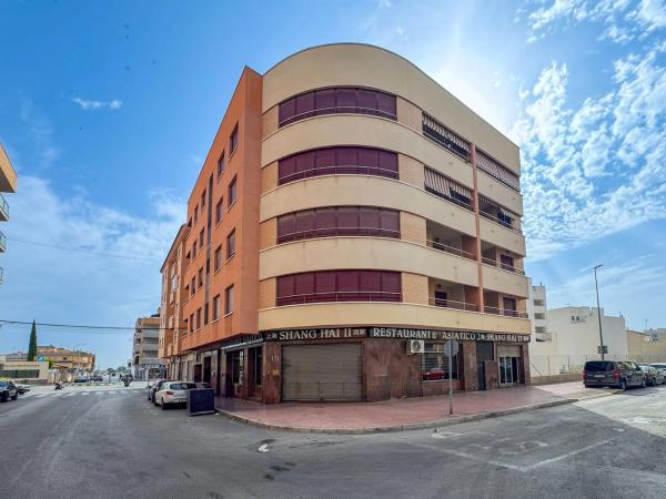 Piso en calle Francisco Zaragoza Ruiz, 6