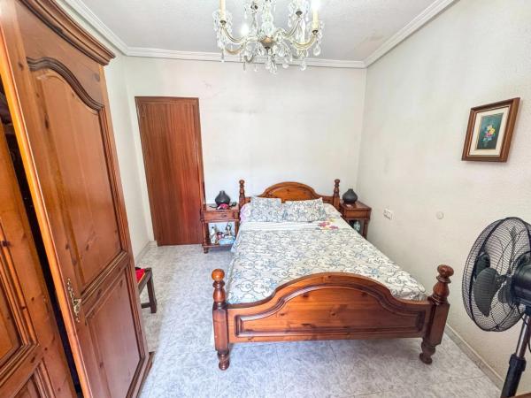 Piso en calle Almirante Cervera, 2