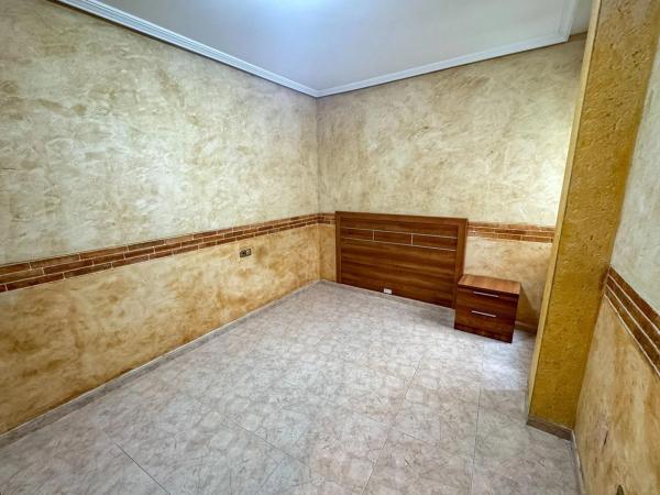 Piso en calle Francisco Zaragoza Ruiz, 6