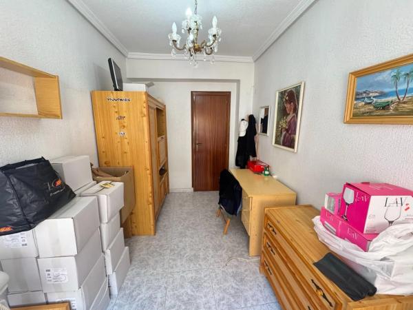 Piso en calle Almirante Cervera, 2