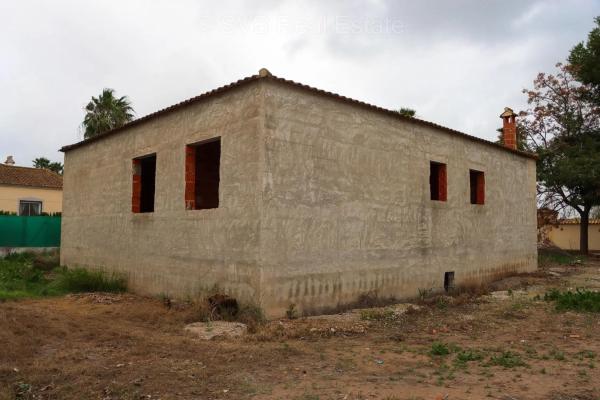 Casa independiente en camino de los Abadia