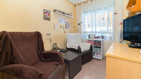 Piso en calle Armando Ros Dueñas