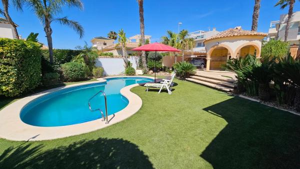 Casa independiente en calle Càceres