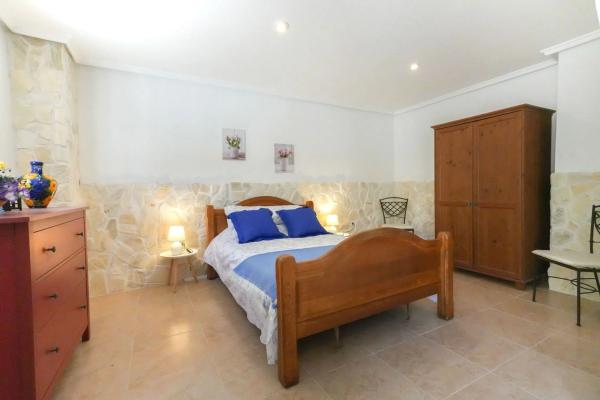 Casa independiente en calle Sierra de Gata s/n