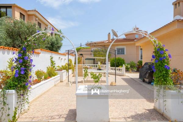 Chalet en calle Picasso