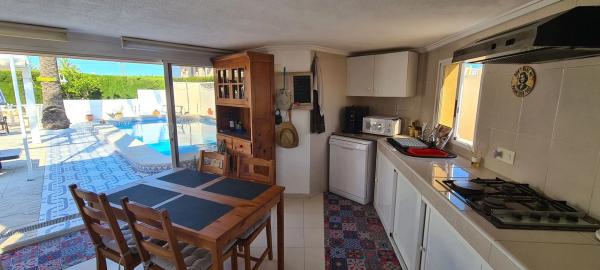 Casa independiente en avenida de La Costa Azul, 32