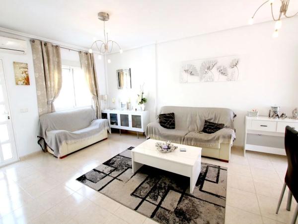 Chalet pareado en calle Tarragona