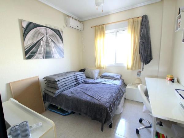 Chalet adosado en Urbanización Scandia