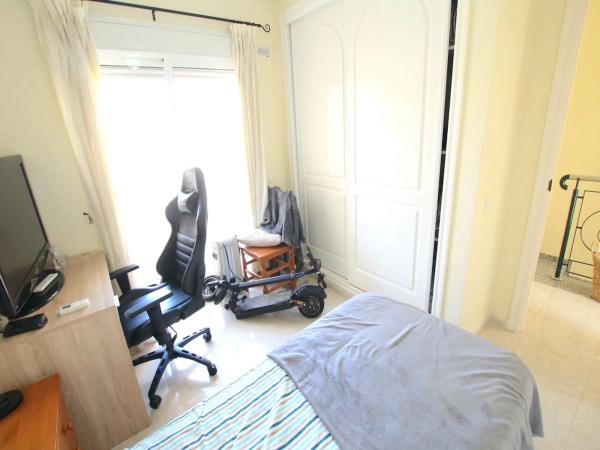 Chalet adosado en Urbanización Scandia