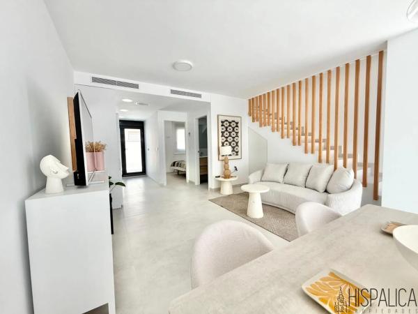 Casa independiente en calle Dinamarca