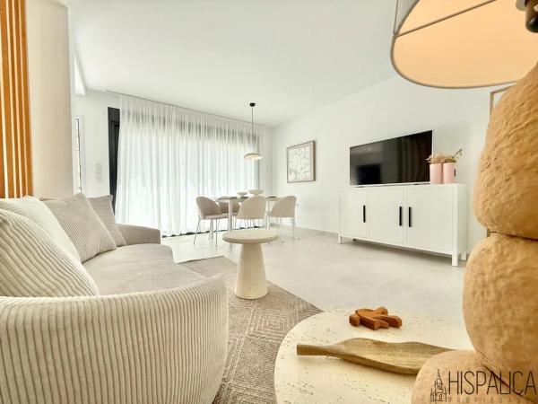 Casa independiente en calle Dinamarca