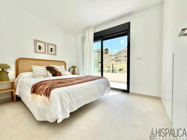 Casa independiente en calle Dinamarca