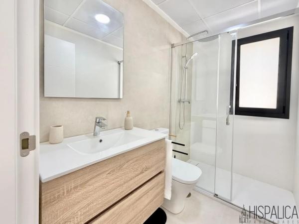 Casa independiente en calle Dinamarca