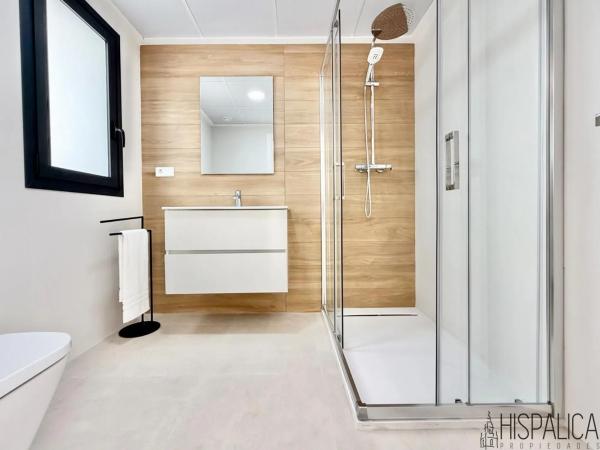 Casa independiente en calle Dinamarca