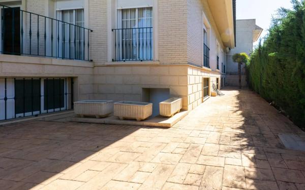 Casa independiente en avenida Vega Baja