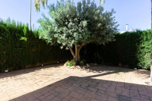 Casa independiente en avenida Vega Baja