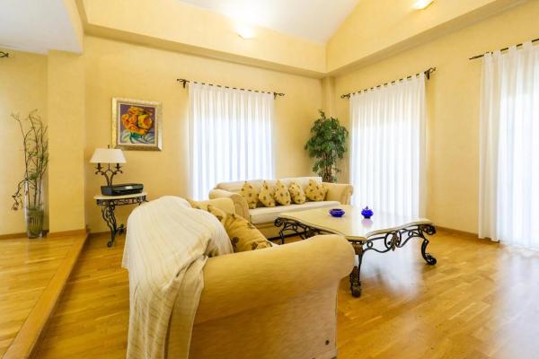 Casa independiente en avenida Vega Baja