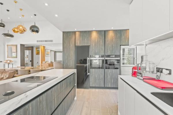 Chalet pareado en calle Daya Vieja