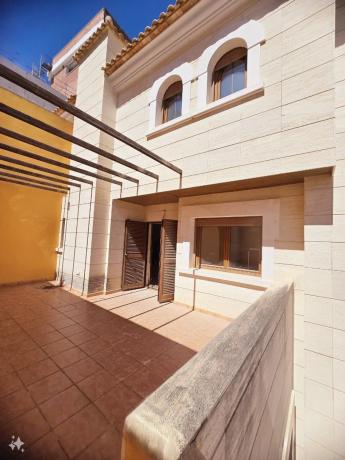 Chalet pareado en calle Orihuela