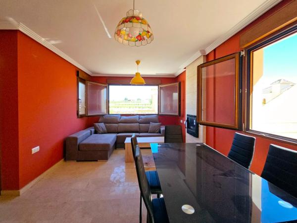 Chalet pareado en calle Orihuela