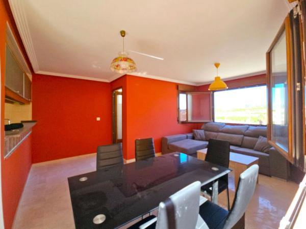 Chalet pareado en calle Orihuela