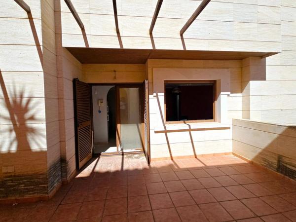 Chalet pareado en calle Orihuela