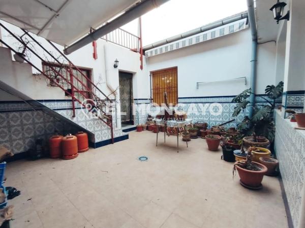 Casa de pueblo en calle Carlos Ibáñez