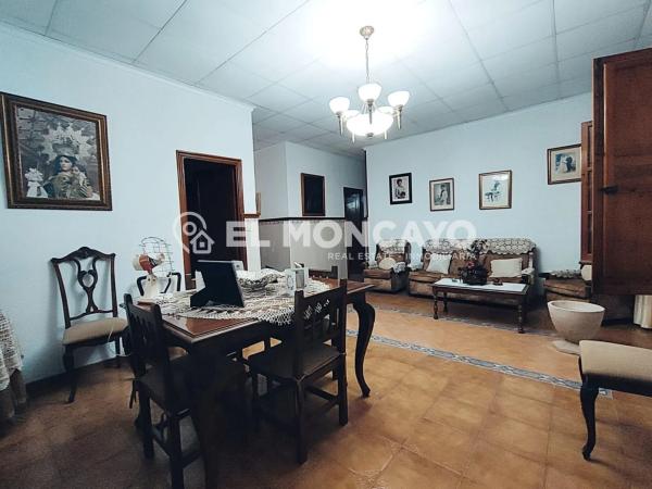 Casa de pueblo en calle Carlos Ibáñez