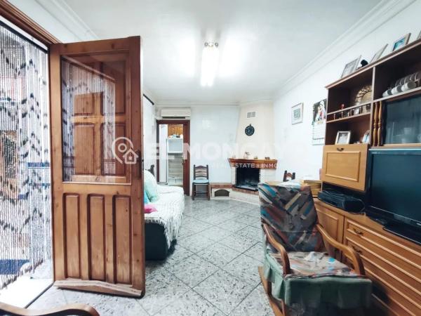 Casa de pueblo en calle Carlos Ibáñez