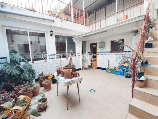 Casa de pueblo en calle Carlos Ibáñez