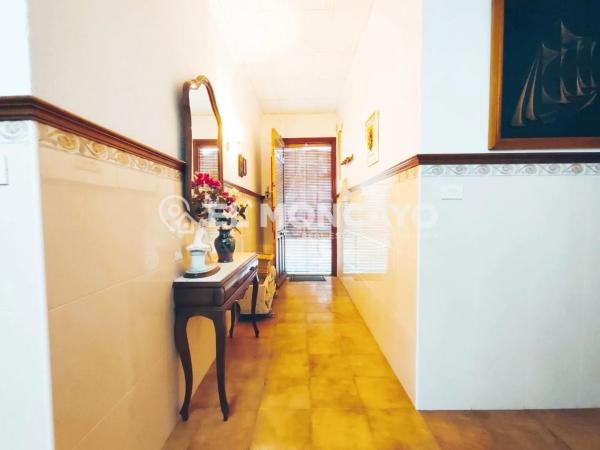 Casa de pueblo en calle Carlos Ibáñez