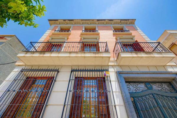 Casa independiente en paseo de la Estación Médico Manuel Samper