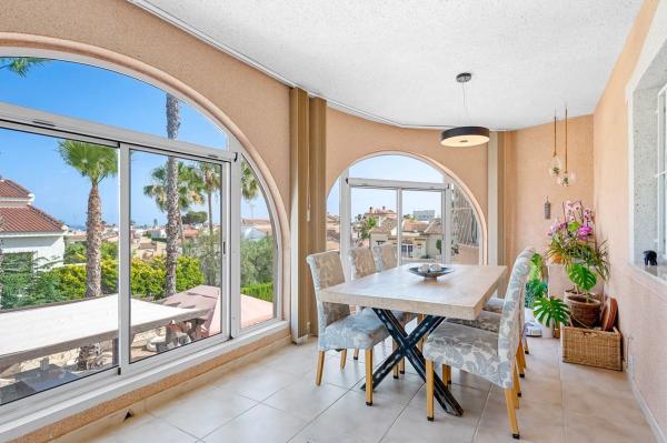 Casa independiente en calle Quevedo, 22