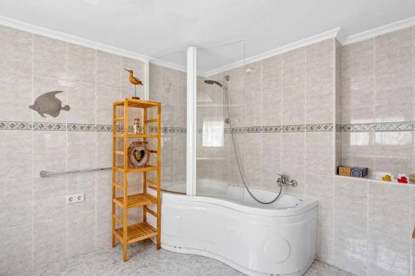 Casa independiente en calle Quevedo, 22