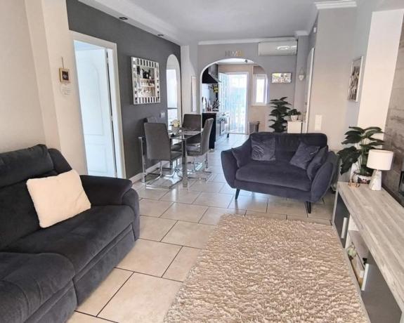 Piso en calle Santiago de Compostela Número 1 s/n