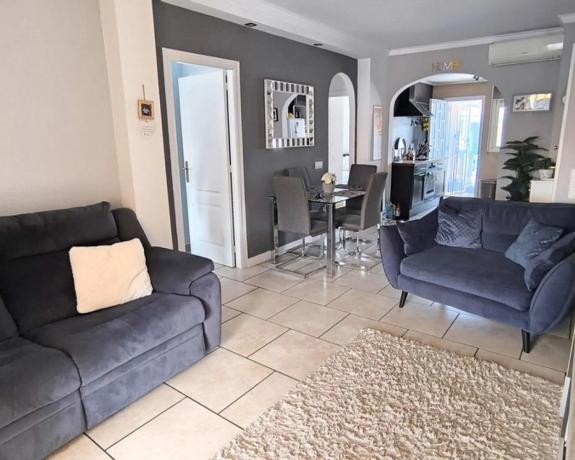 Piso en calle Santiago de Compostela Número 1 s/n