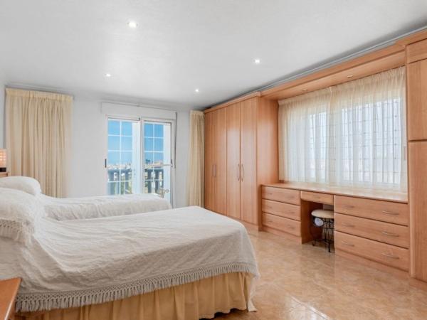 Casa independiente en calle Costabella