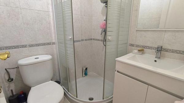 Piso en calle Santiago de Compostela Número 1, 22