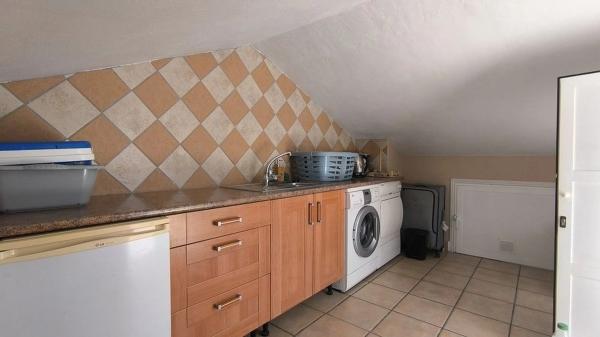 Piso en calle Santiago de Compostela Número 1, 22