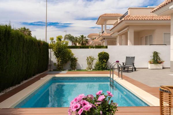 Casa independiente en avenida de Almería