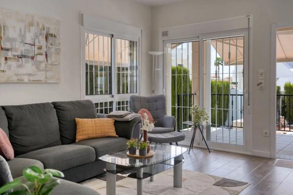 Casa independiente en avenida de Almería