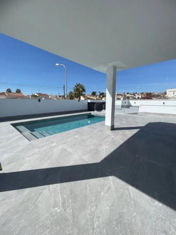 Chalet en calle Murillo, 52