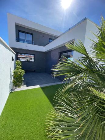 Chalet en calle Murillo, 52